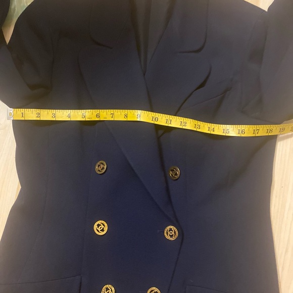 Vintage Chanel navy wool blazer - Picture 12 of 16